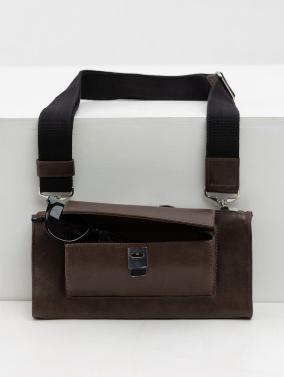 Кожаная сумка с очечником коричневая