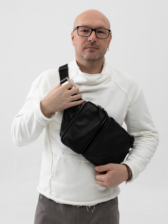 Большая кожаная поясная сумка черная