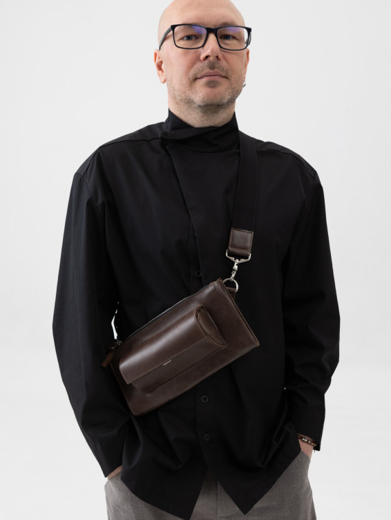 Кожаная сумка с очечником коричневая