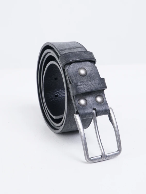 Серый кожаный ремень с винтажным эффектом