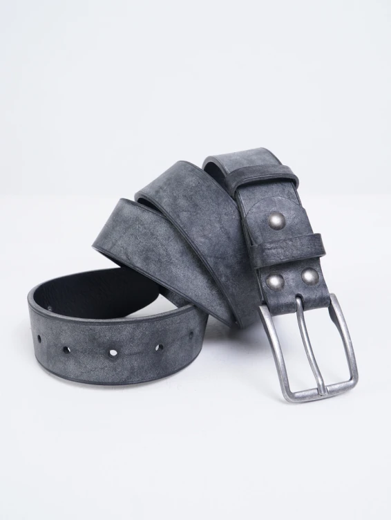 Серый кожаный ремень с винтажным эффектом