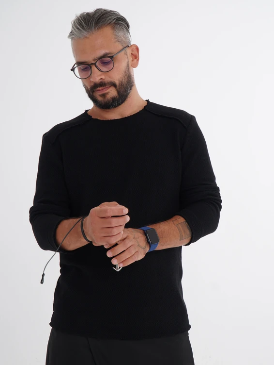 Хлопковый черный свитер