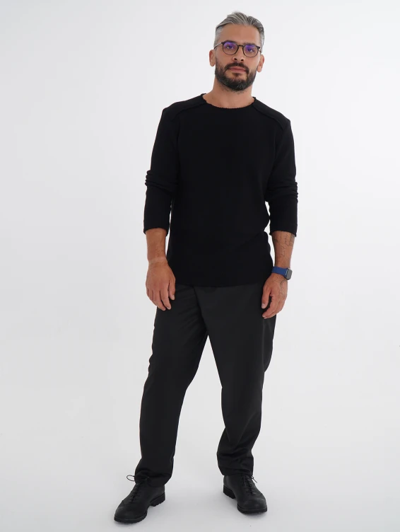 Хлопковый черный свитер