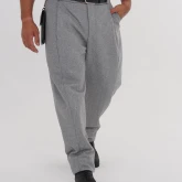 Брюки суконные серые, вид спереди