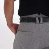 Брюки суконные серые, крупный план