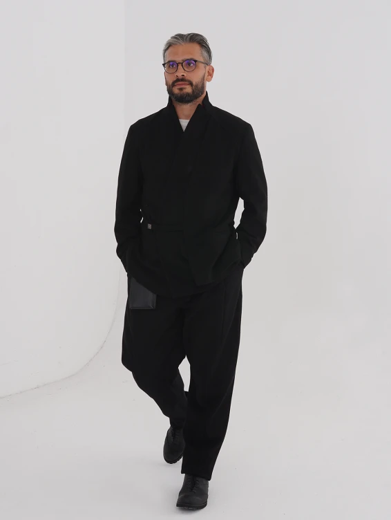 Жакет суконный черный