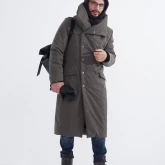 Длинное зимнее пальто на кнопках болотного цвета