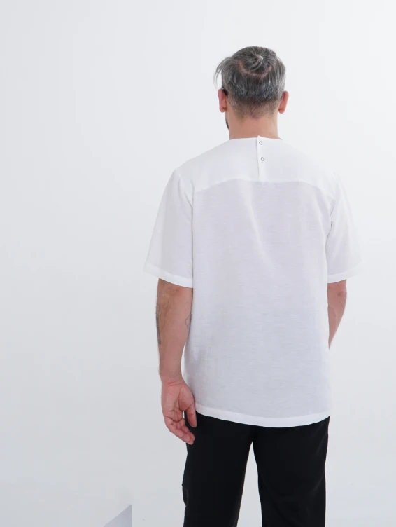 Белая льняная футболка