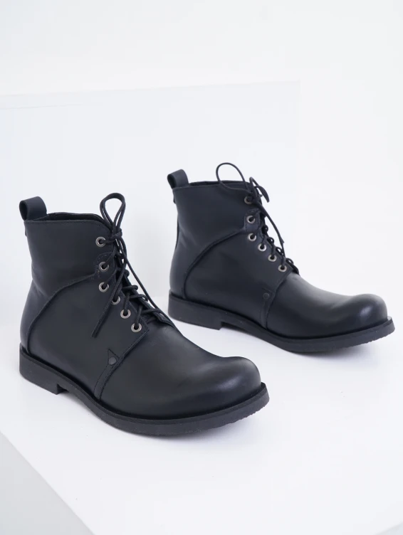 Кожаные ботинки черные