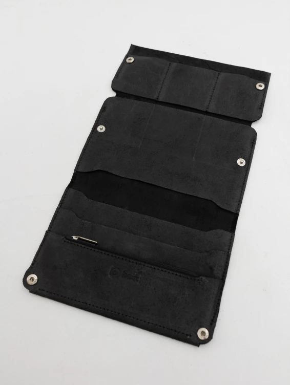 Кожаный холдер для документов, купюр и карт черный вощеный