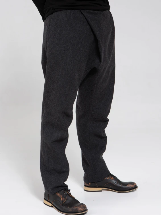 Шерстяные брюки со складкой темно-серые