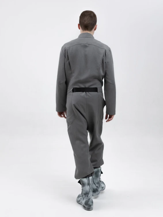 Легкий серый комбинезон на молнии