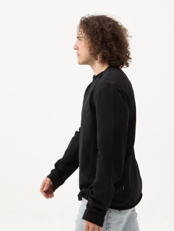 Футболка с длинным рукавом черная