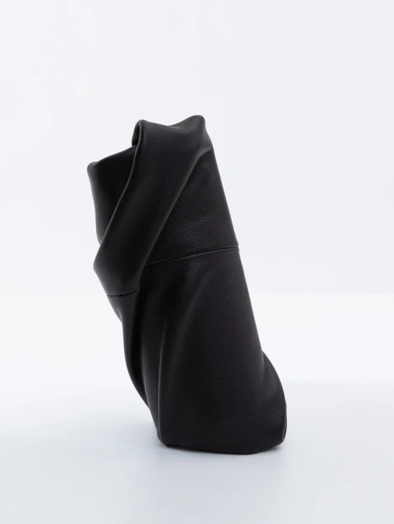 Кожаная ключница черная