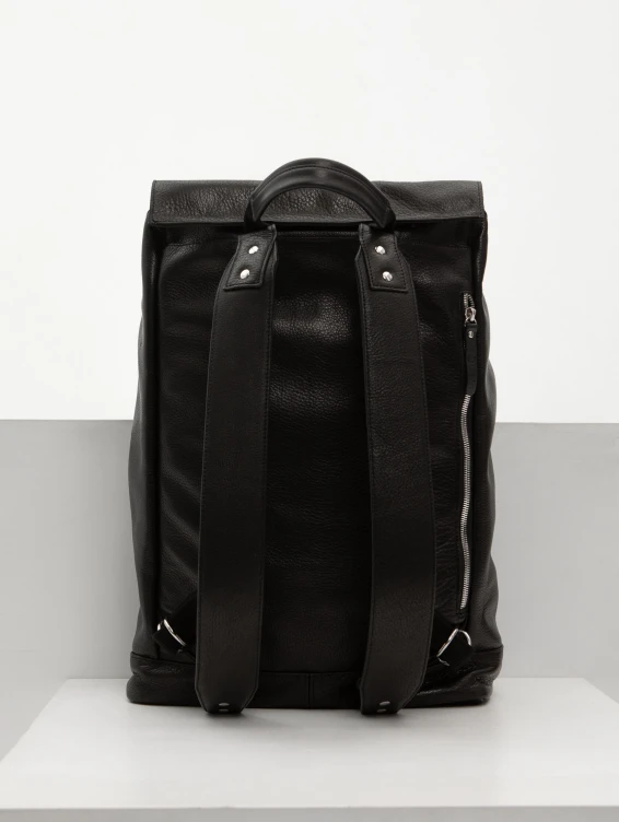 Рюкзак кожаный со скрытой застежкой черный