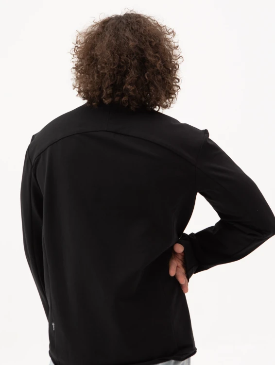 Футболка с длинным рукавом черная