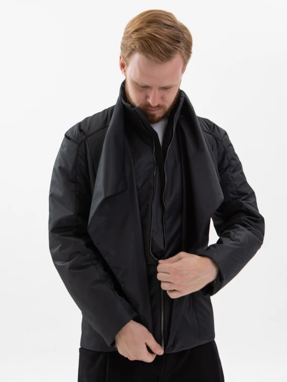 Куртка демисезонная на молнии черная