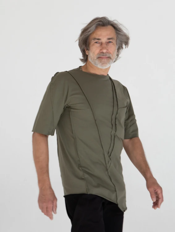 Асимметричная футболка зеленая