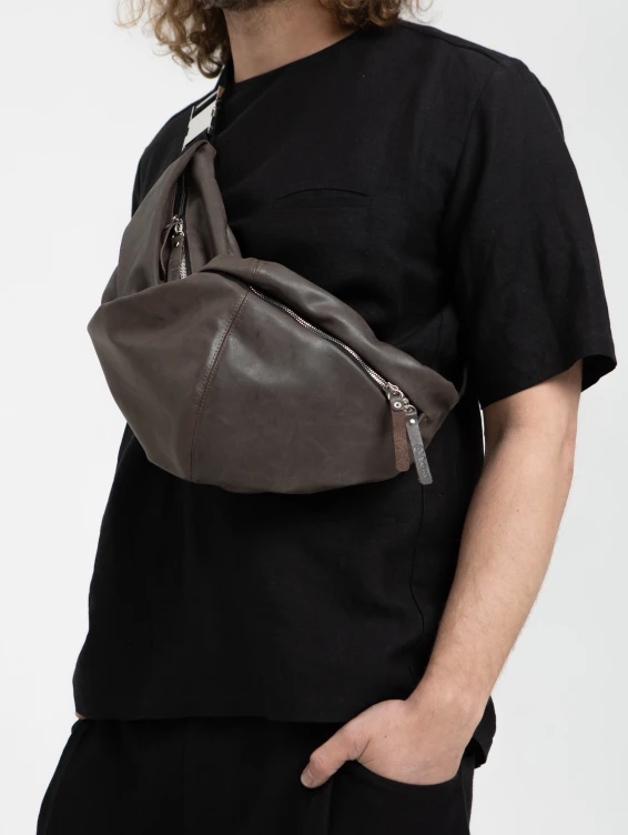 Кожаная поясная сумка коричневая