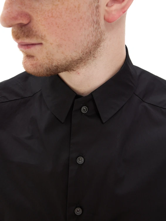 Рубашка с нагрудными карманами черная