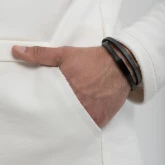 Черный кожаный браслет в два оборота на магнитной застежке