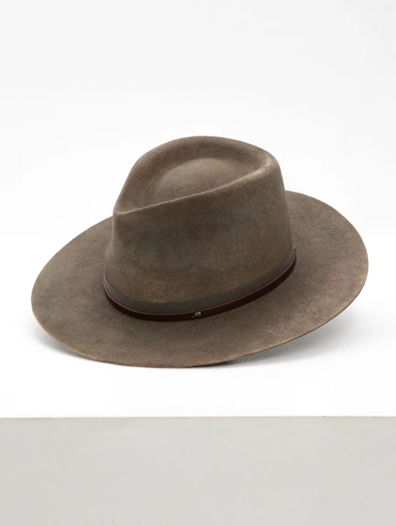 Фетровая шляпа 