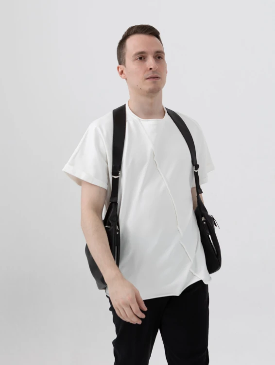 Кожаный жилет черный