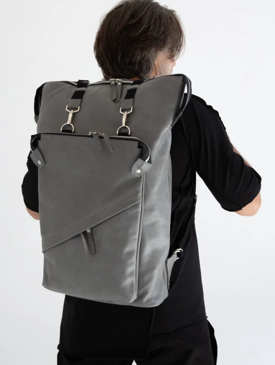 Рюкзак кожаный с увеличивающимся объемом серый