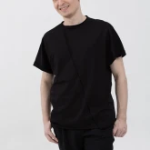 Асимметричная футболка с подвернутыми рукавами черная