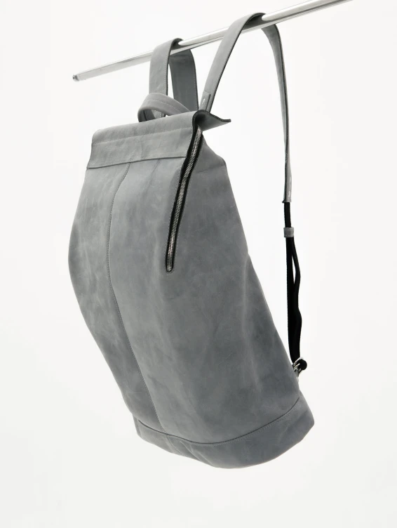 Рюкзак кожаный со скрытой застежкой серый с винтажным эффектом