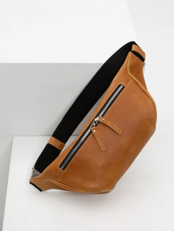 Кожаная поясная сумка рыжая с винтажным эффектом