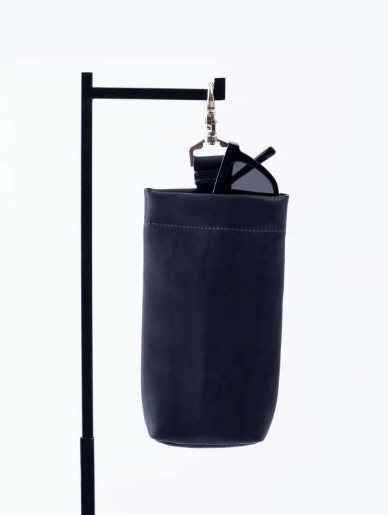 Подвесной кожаный очечник синий