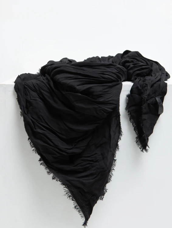 Большой платок на шею черный