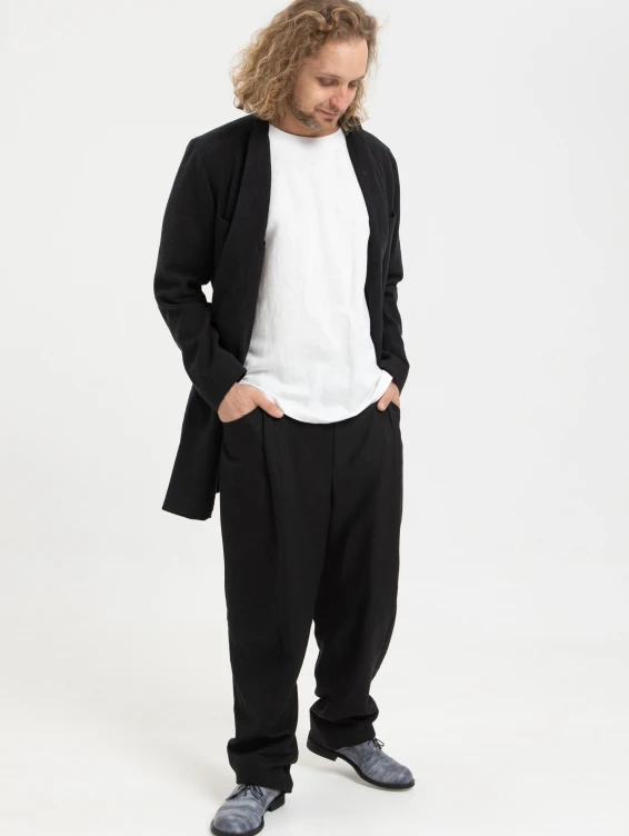 Пыльник крапивный черный