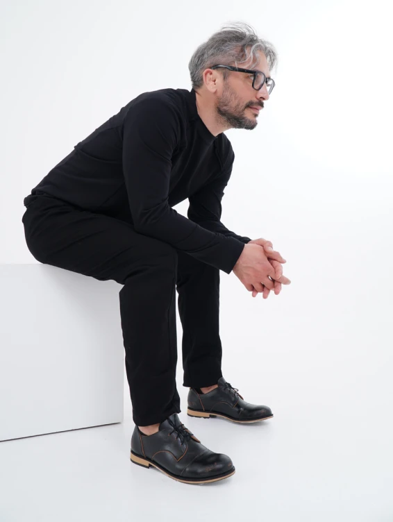 Брюки на болтах черные