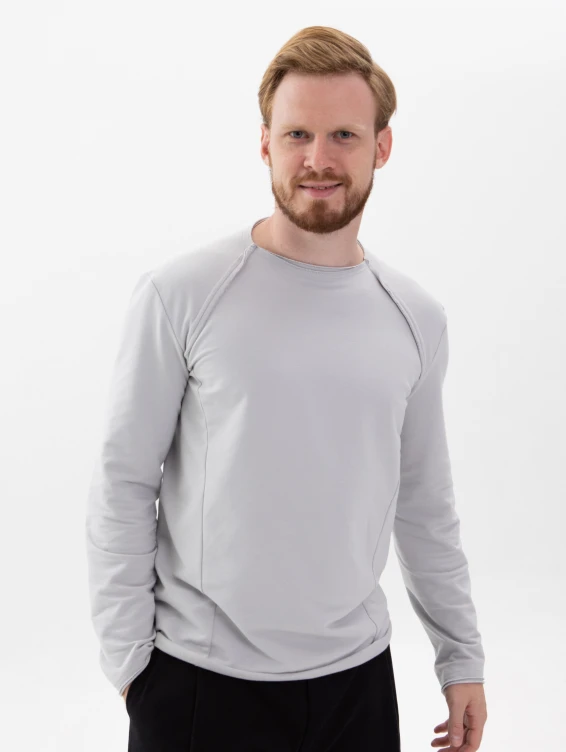Футболка с длинным рукавом светло-серая