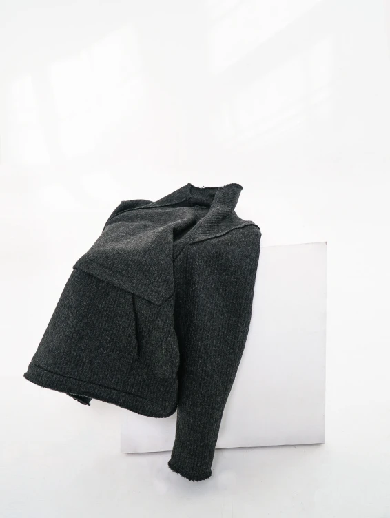 Шерстяной темно-серый свитер-свитшот
