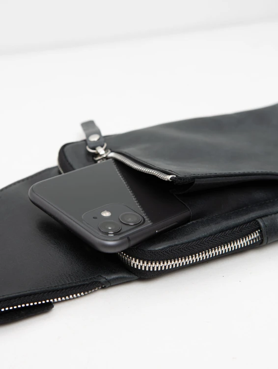 Кожаная сумка-карман темно-серого цвета