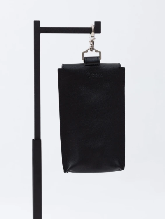 Кожаный подвесной чехол для телефона черный