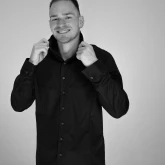 Рубашка с нагрудными карманами черная