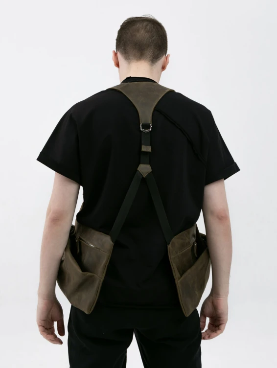 Кожаный жилет зеленый с винтажным эффектом