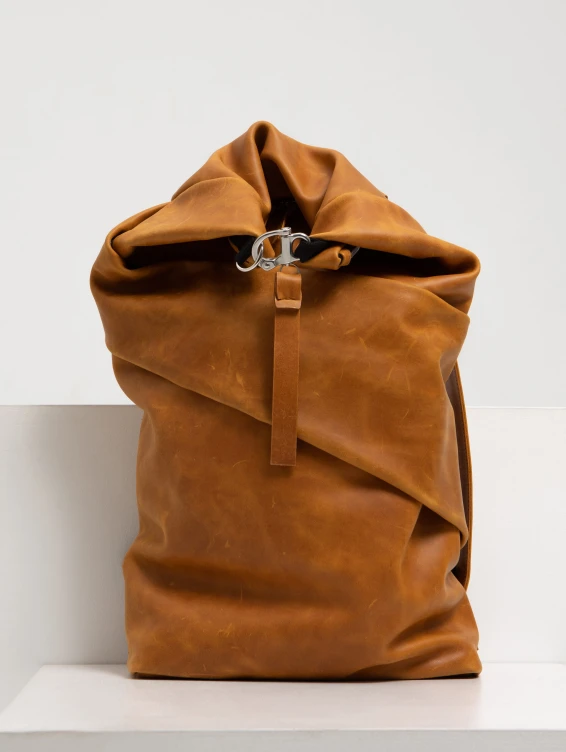 Роллтоп кожаный рыжий с винтажным эффектом