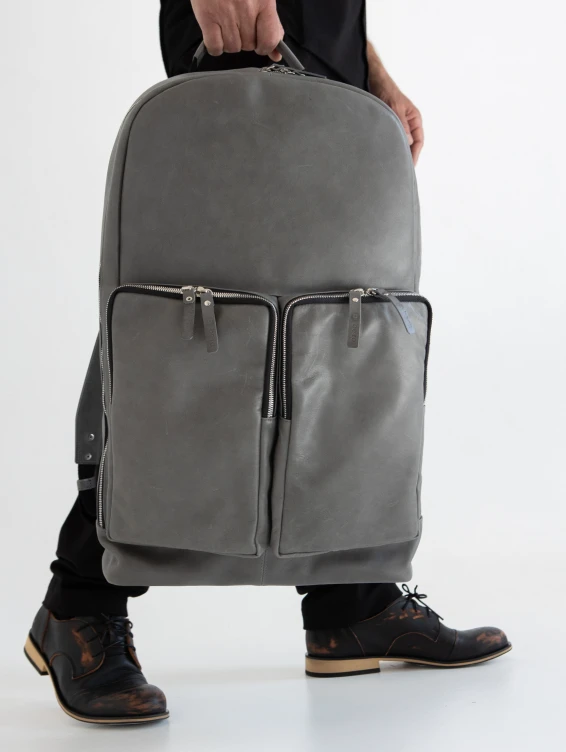 Большой кожаный рюкзак серый