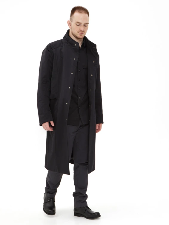 Плащ демисезонный на кнопках черный