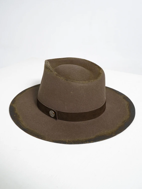 Фетровая шляпа 