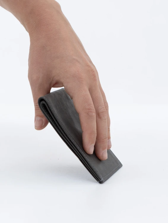 Тонкий кожаный кошелек темно-серый