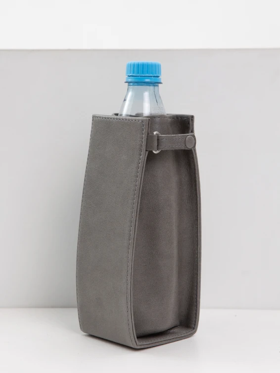 Подвесной кожаный карман для бутылки воды серый