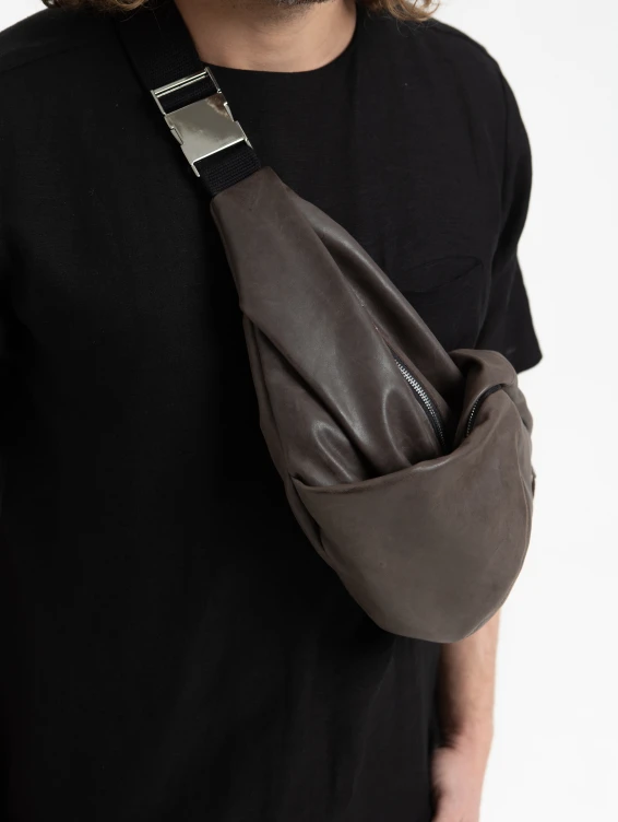 Кожаная поясная сумка коричневая