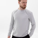 Футболка с длинным рукавом светло-серая