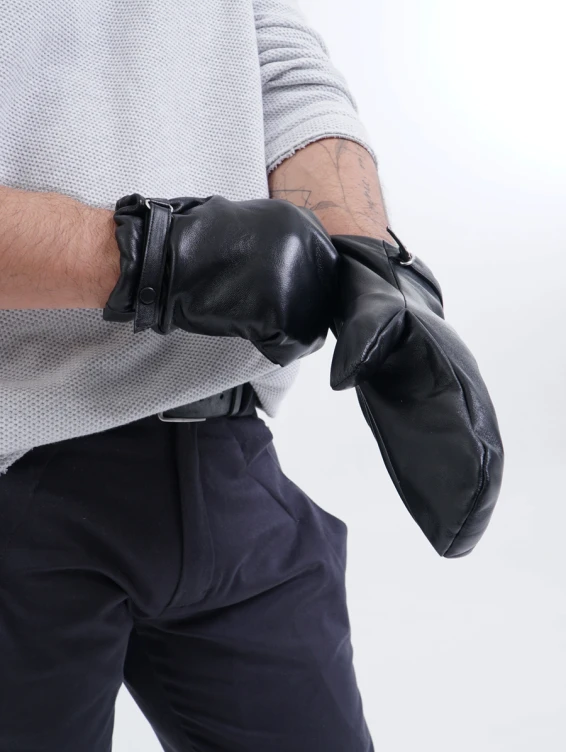 Кожаные черные варежки на флисовом подкладе